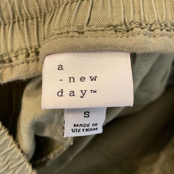 A New Day Women’s Small Straight Jogger Pant Elastic Waist Drawstring Pockets - Picture 5 of 6